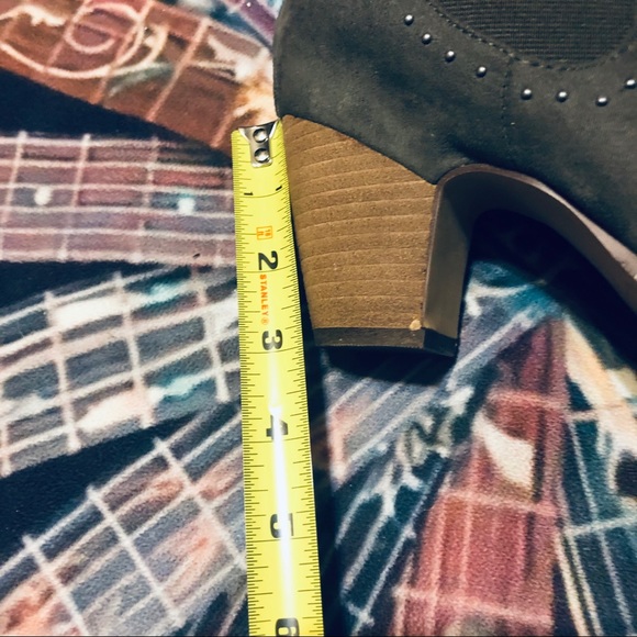 Crown Vintage Gray Embroidered Ankle Booties! - Picture 8 of 14